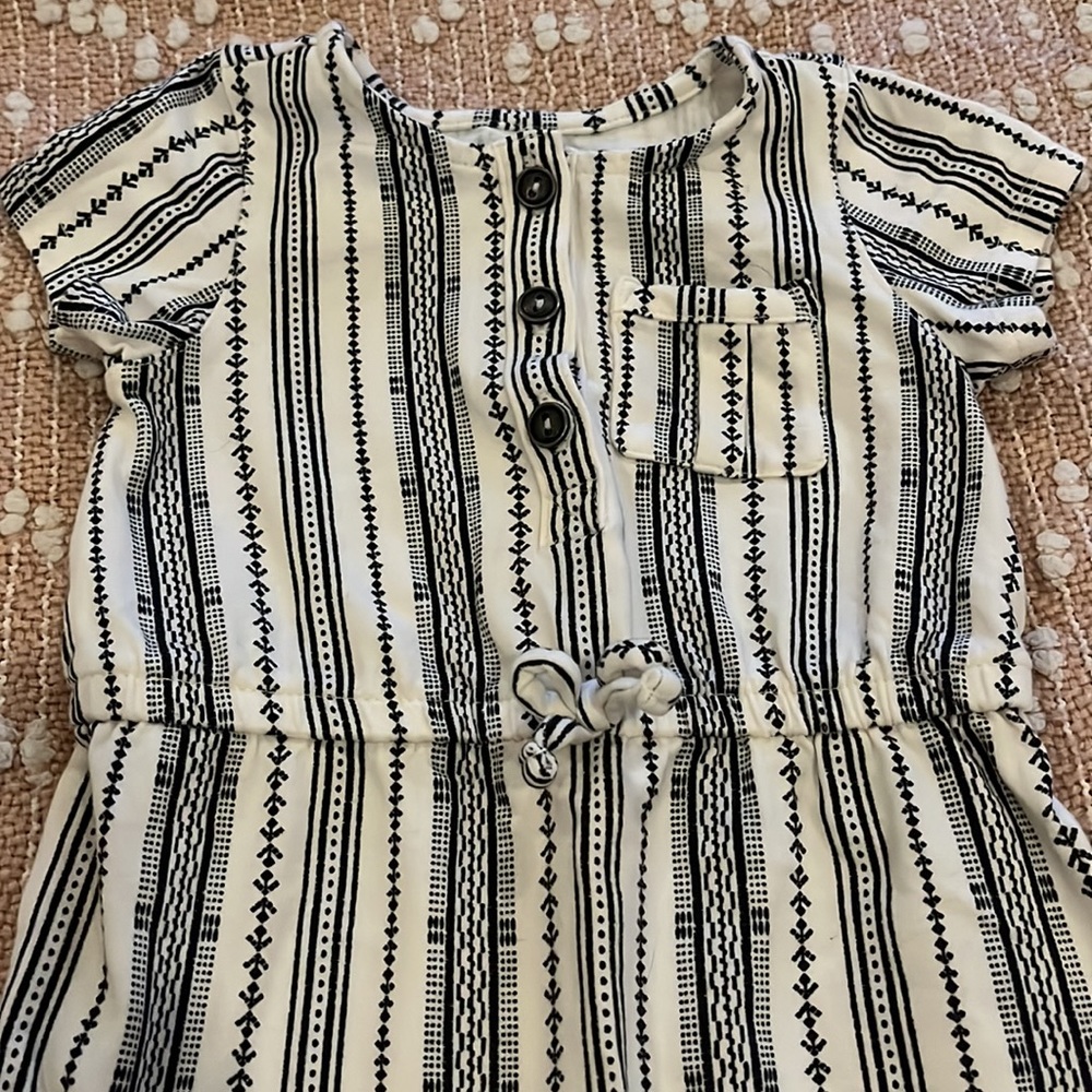 Old Navy Jersey-Knit Utility Jumpsuit black/white size 6-12 months - worn once! - Picture 3 of 5